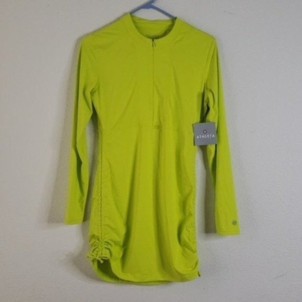 Sold NWT Athleta Long Sleeve Ruched Rash M - Picture 4 of 7
